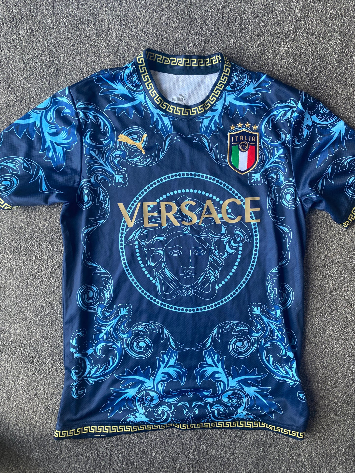 Italy & Versace 2022 - S