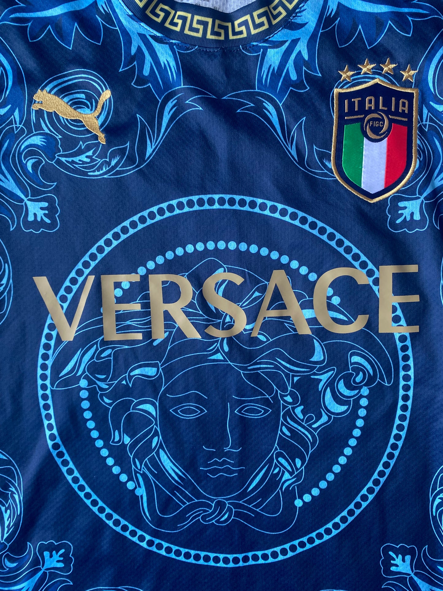 Italy & Versace 2022 - S