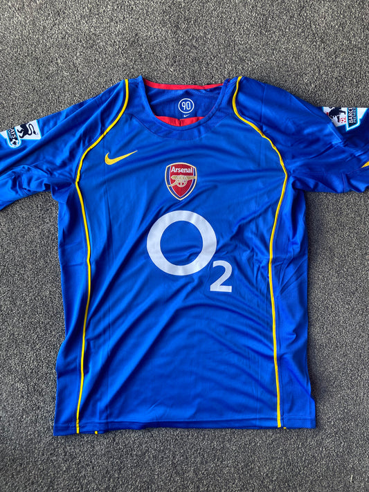 Arsenal 2004/05 away - M