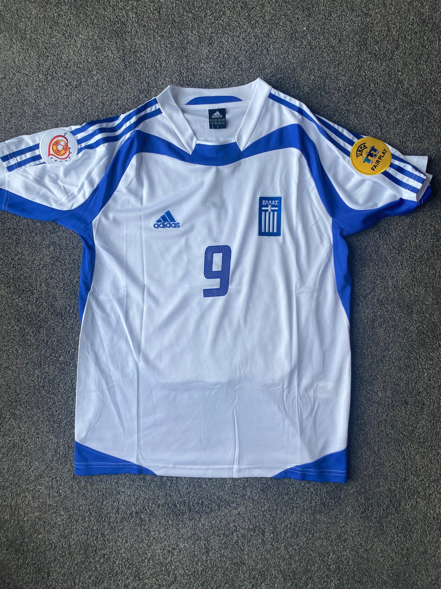 Greece 2004 away - L