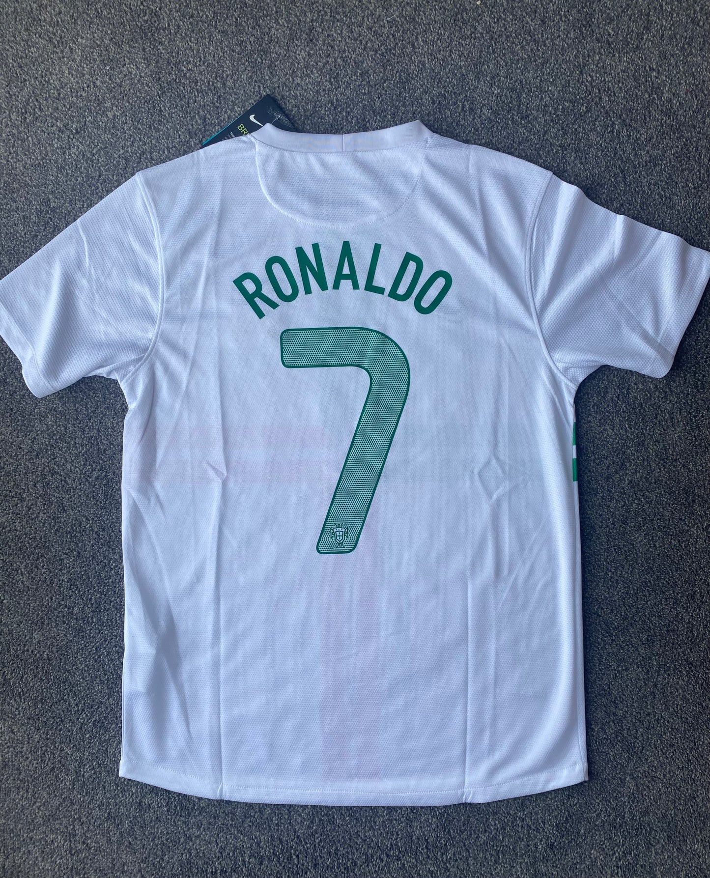 Portugal 2012/13 away kit - M